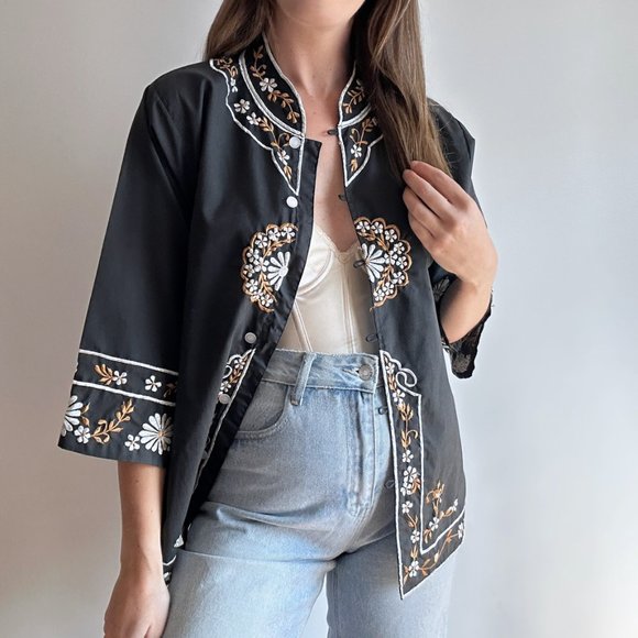 70s Boho Embroidered Button Down - Picture 4 of 6